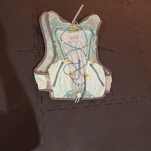 Ultimate Direction Women's Backpack - Green and Yellow